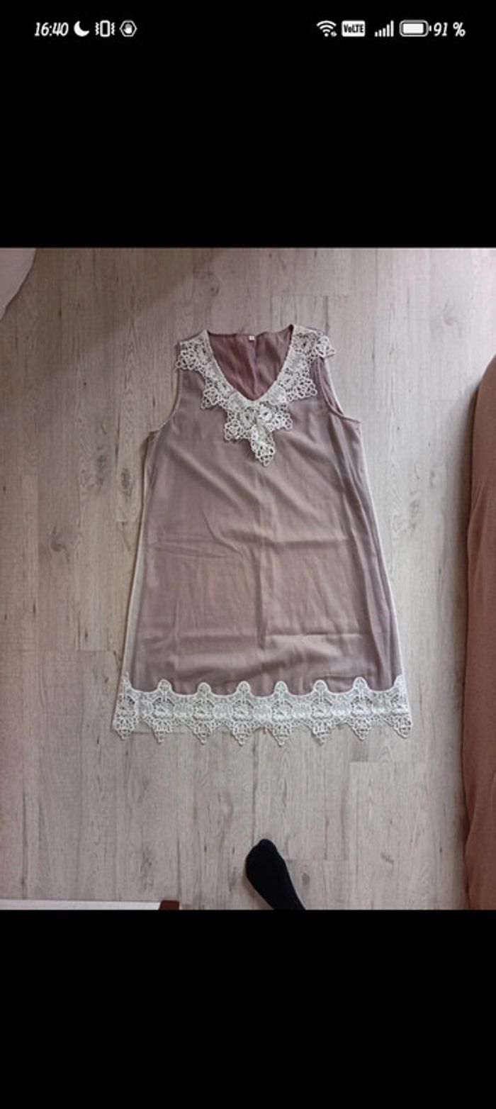 Robe / tunique XL 42 femme dentelle très bon etat