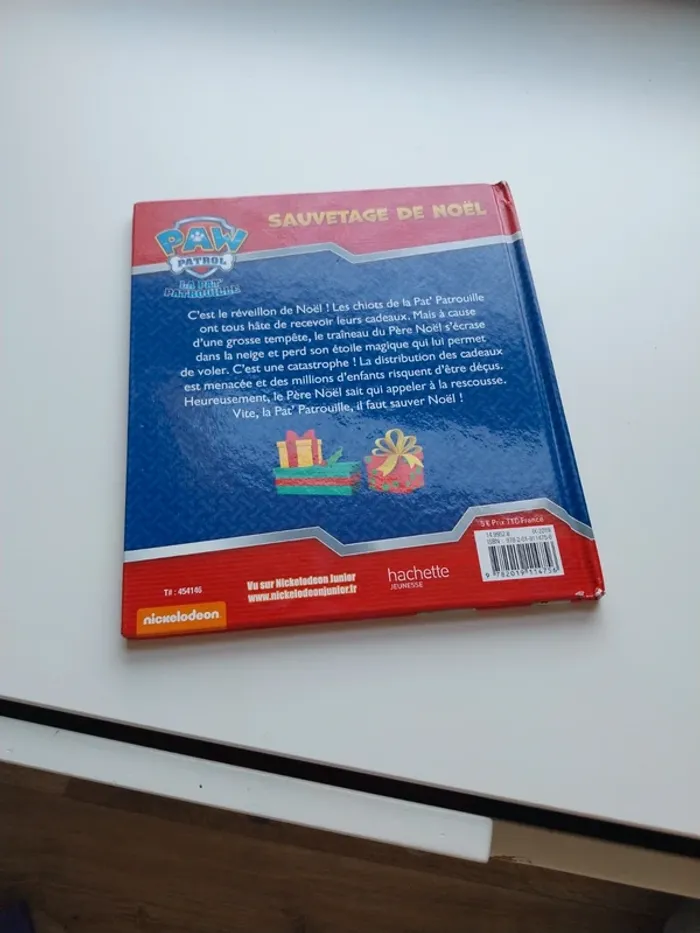 Livre Pat patrouille "Le sauvetage de Noël " - photo numéro 2