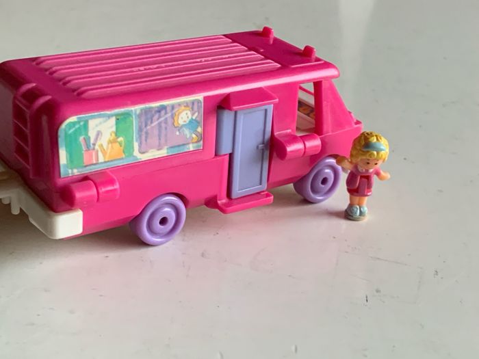 Polly pocket Van home on thé Go avec le personnage
