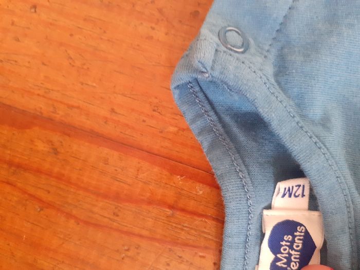 2 tee shirts 12 mois jamais portés - photo numéro 3