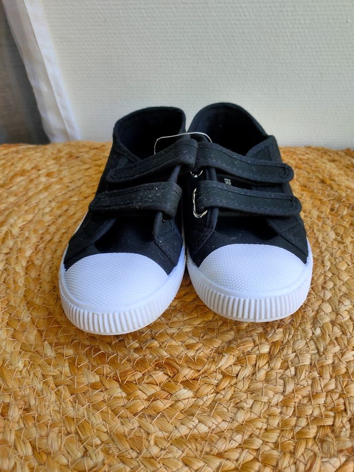 Chaussures en toile noir taille 31 - photo numéro 5