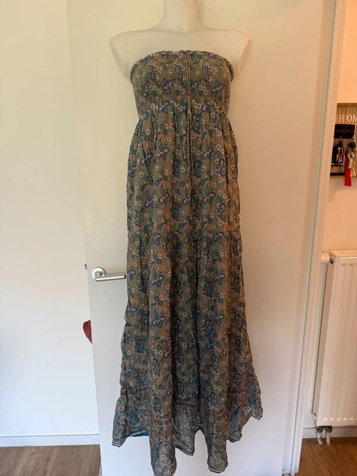 Robe bustier fleuri Bershka