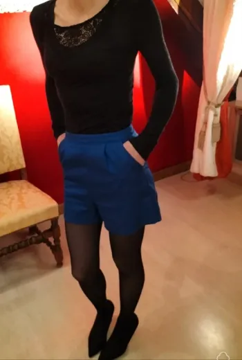 Short taille haute bleu électrique "Naf Naf"
