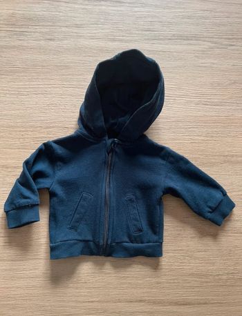 Sweat à capuche zippé Kiabi 3 mois