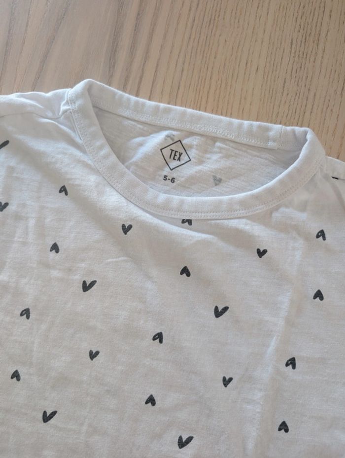 T-shirt manches courtes fille coeurs - photo numéro 2