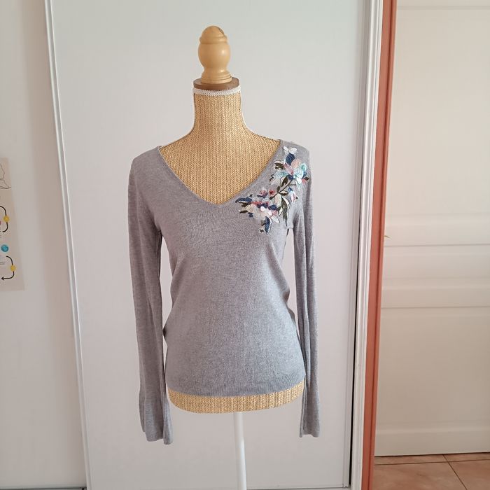 Promod haut gris brodé - photo numéro 2