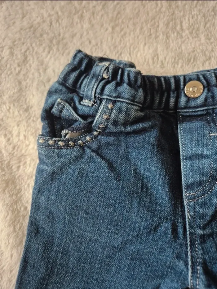 Lot 2 jeans 18 mois - photo numéro 2