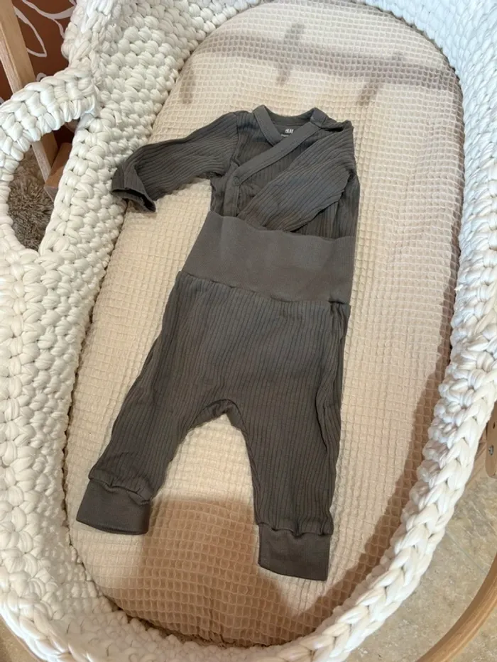 Ensemble hm body legging gris 1mois