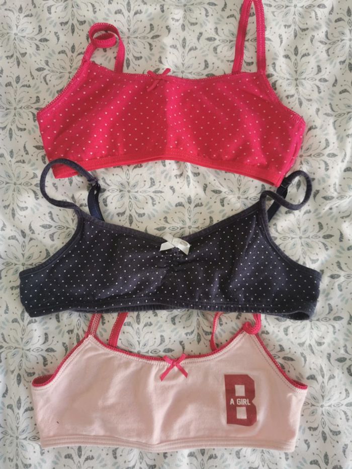 Lot 3 brassières