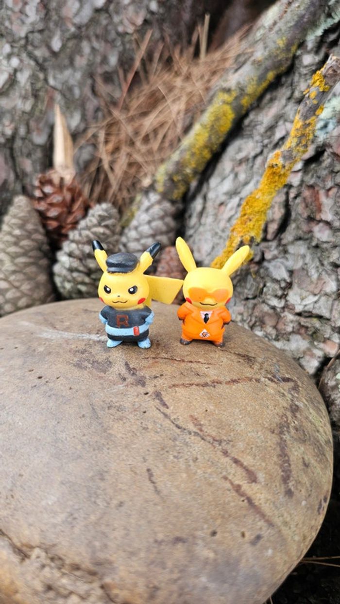 Super figurine Pokemon duo pikachu Rocket - photo numéro 2