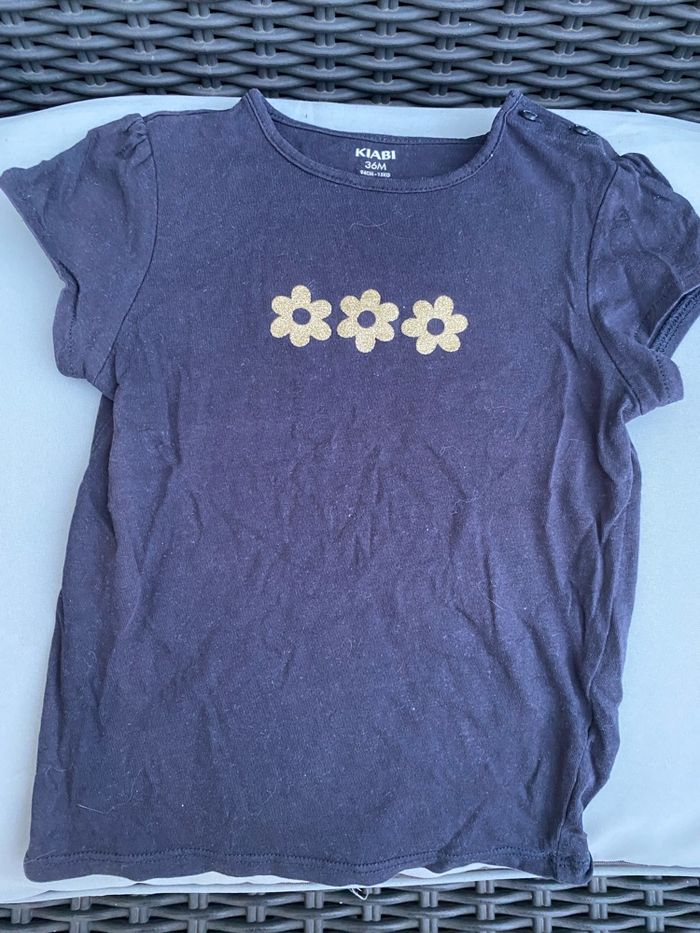 Tee shirt Kiabi bleu marine et or