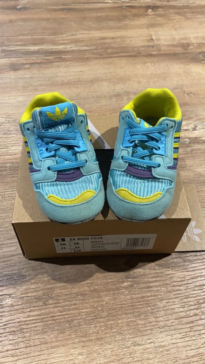 Chaussures bébé Adidas 21