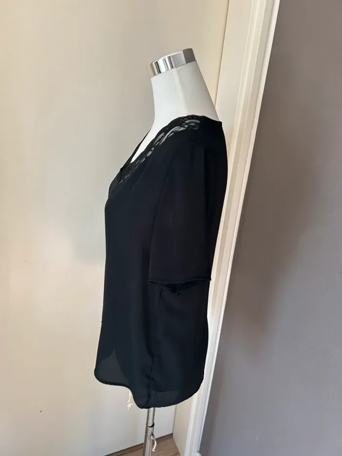 Liu Jo t-shirt blouse haut col dentelle  femme, taille M/38 Noir - photo numéro 2