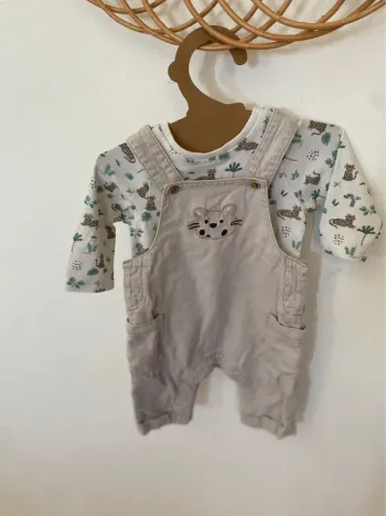 Salopette + teeshirt manche longue