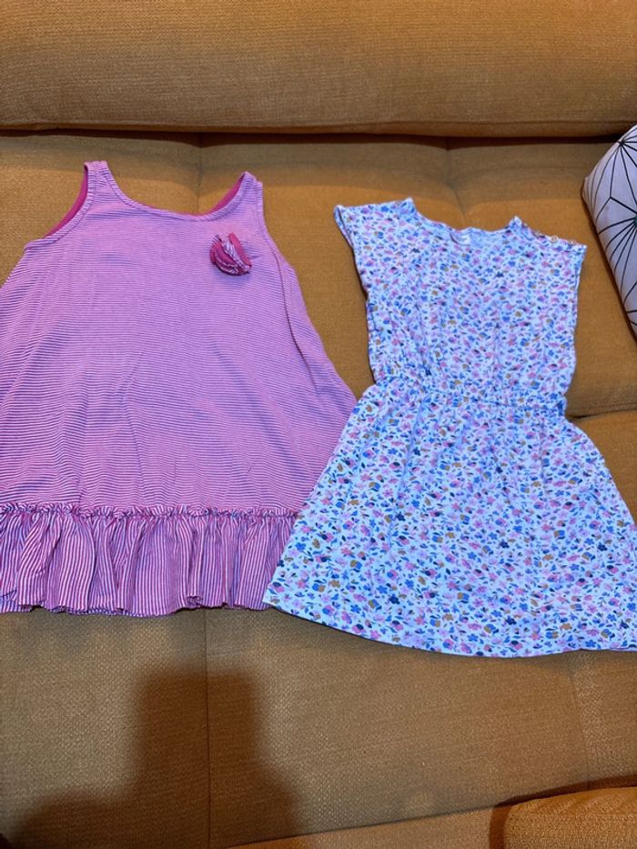 Lot 2 robes 5 ans