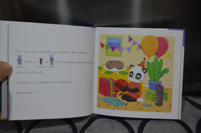 Livre l'école des pandas balade à vélo Je lis en maternelle Collection Auzou - photo numéro 2