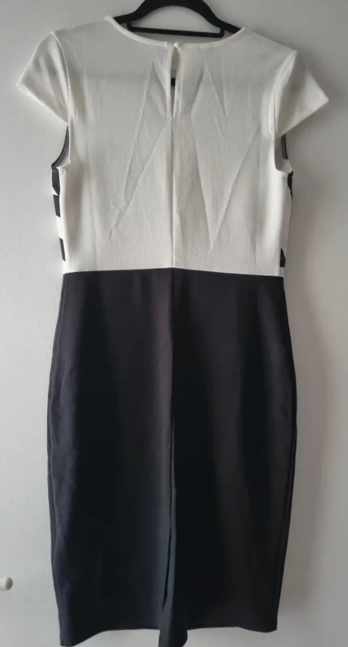 Superbe robe Bodyflirt - Taille 38/40 - Neuve - photo numéro 2