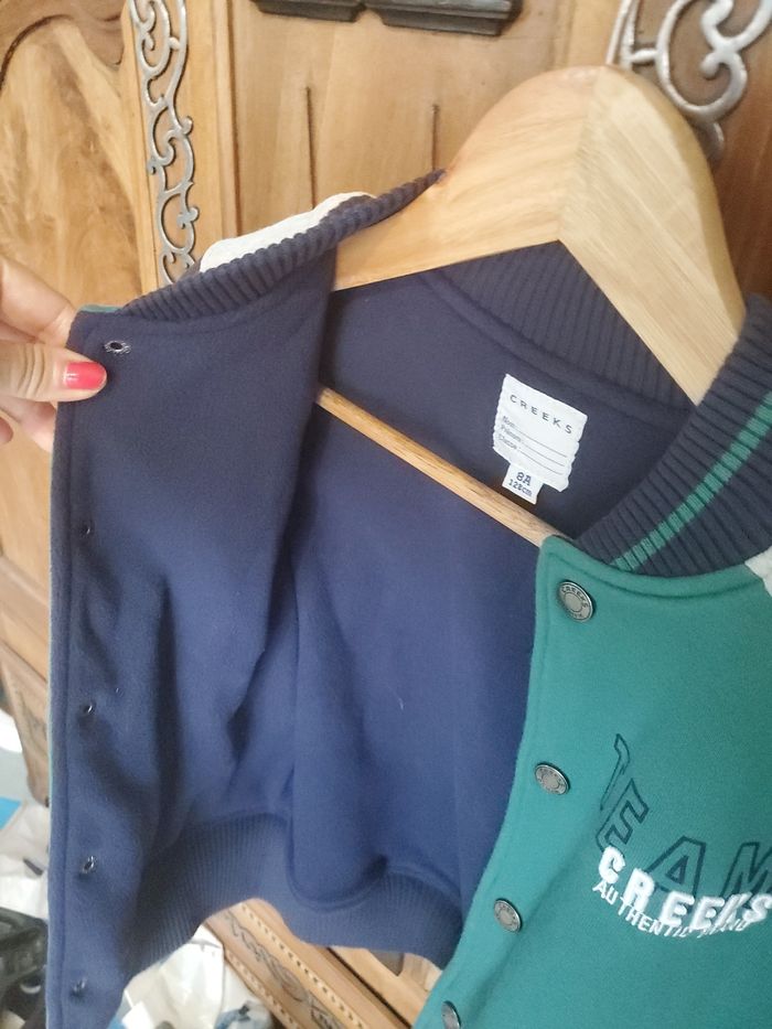 Veste Creeks 8 ans comme neuve - photo numéro 2
