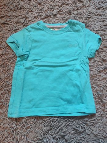 t-shirt bleu