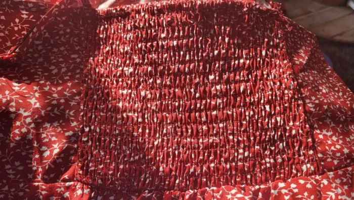 Robe fleurie rouge - photo numéro 9