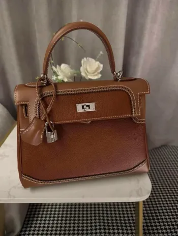 Sac en cuir de vache haute couture