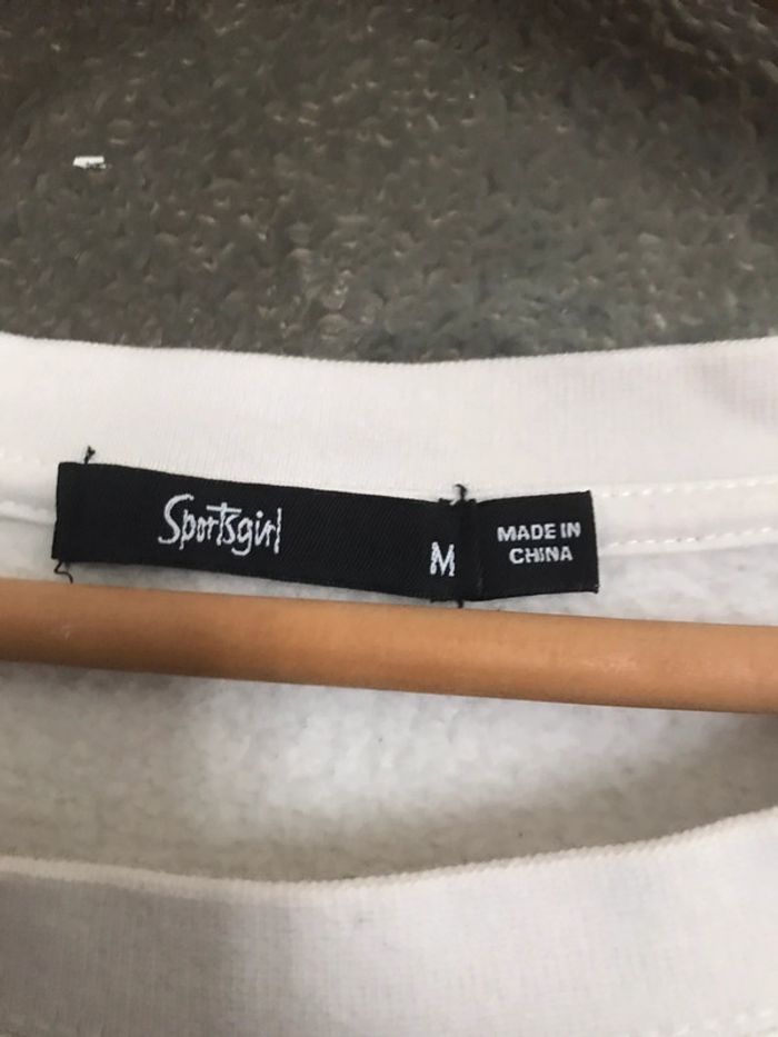 Sweat femme marque Sportsgirl taille M - photo numéro 19