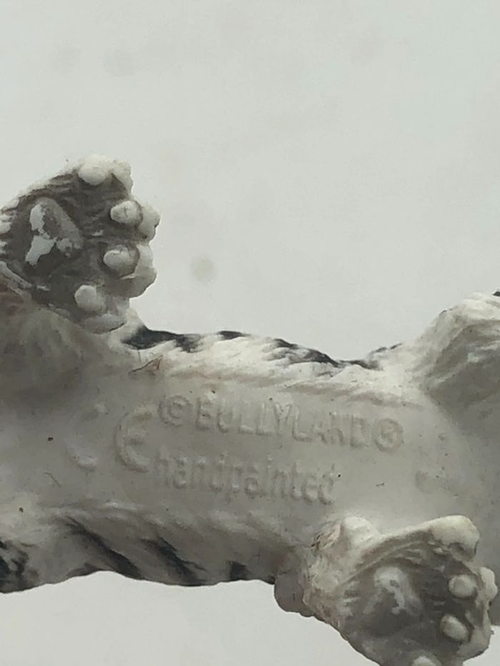 Figurine bébé tigre blanc Bullyland 5 cm - photo numéro 5