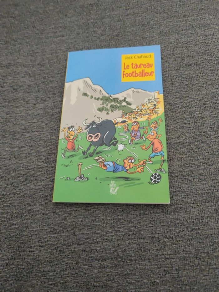 Le taureau footballeur