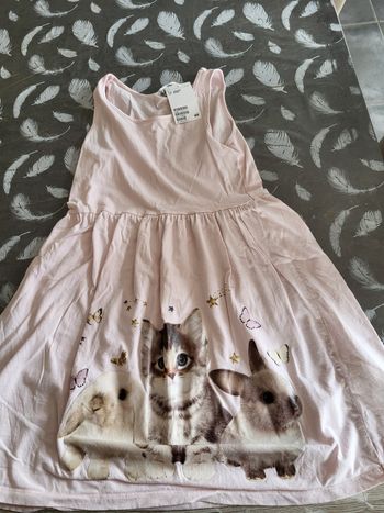 Robe neuve avec étiquette 🏷 taille 8 / 10 ans