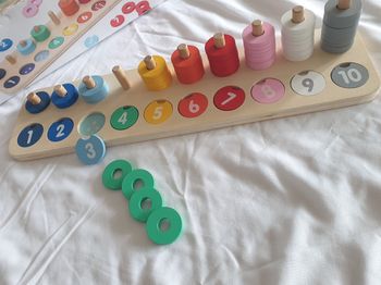 Jeu Montessori bois chiffres et couleurs