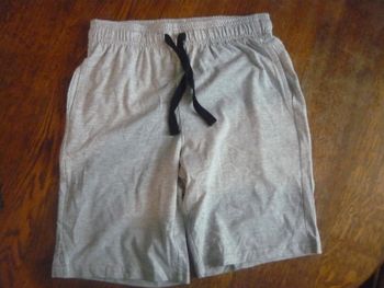 bermuda gris