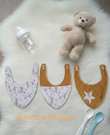 Lot de 3 bavoirs bandana 9 mois à 18 mois Création fait main artisanale