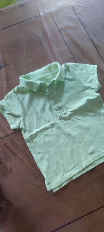 Polo vert très pâle 5 ans