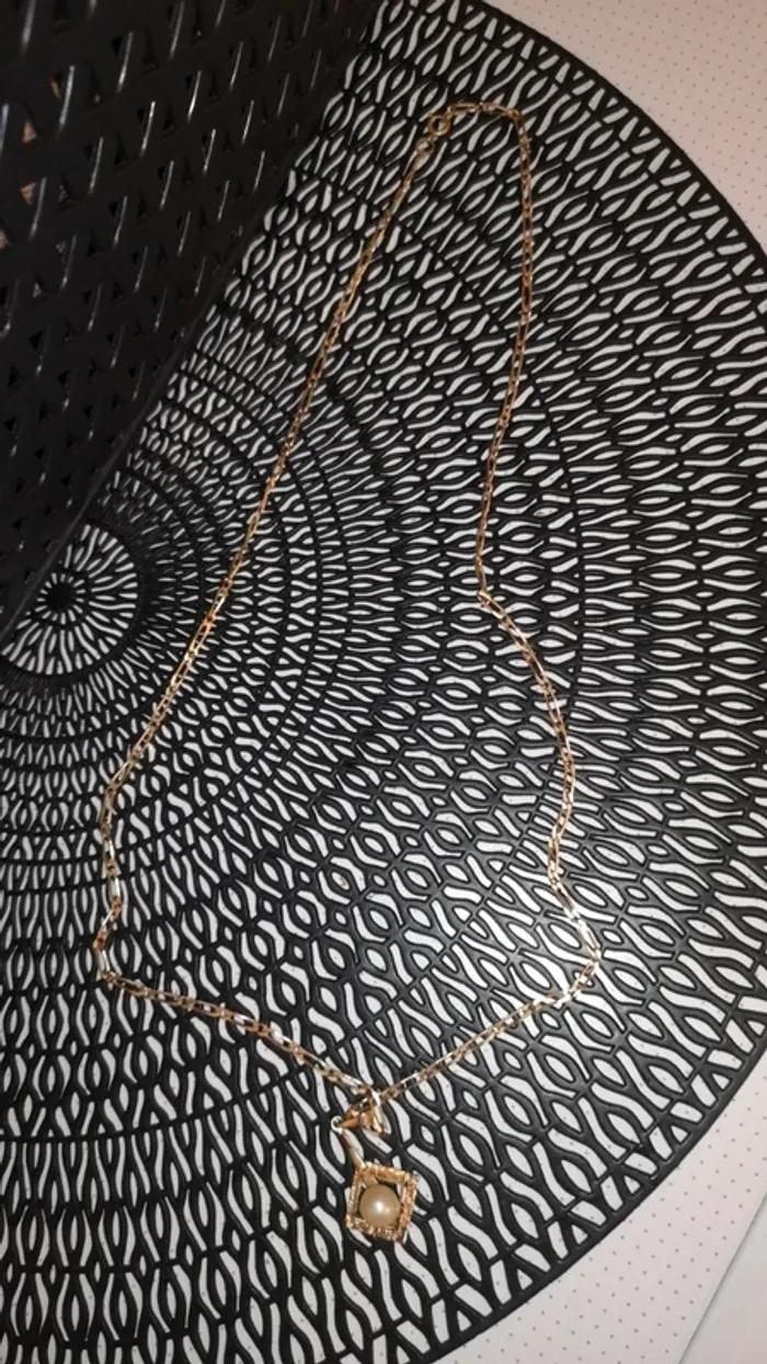 Collier plaquer or avec pendentif - photo numéro 3