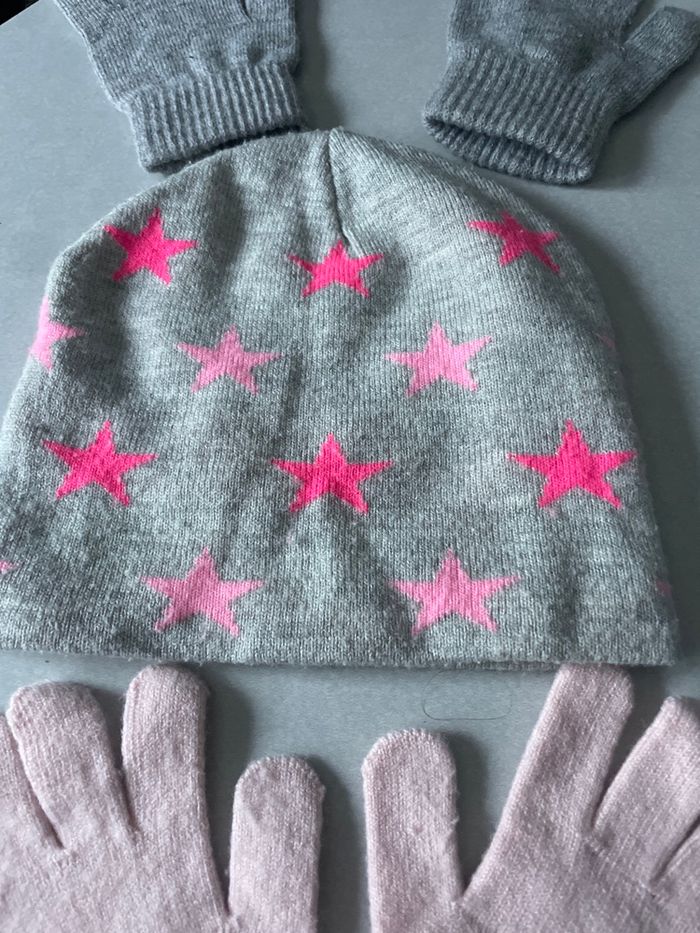 Lot  Bonnet + 2 paires de gants  enfant - photo numéro 2