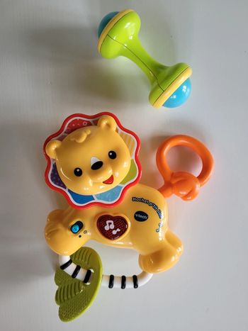 Hochet petit lion Vtech