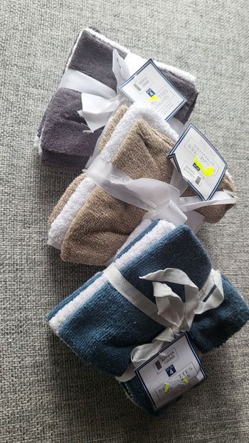 Petites serviettes d'invités 
