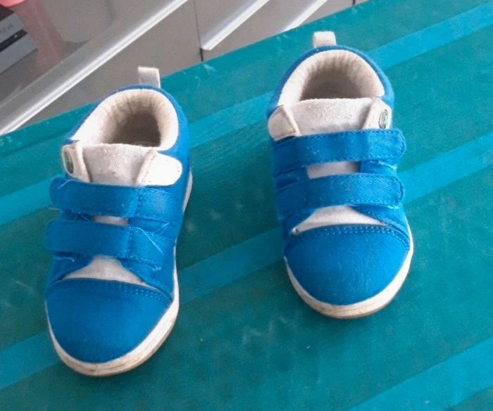 Baskets bleues - photo numéro 2