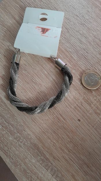 Sublime bracelet très chic neuf indémodable