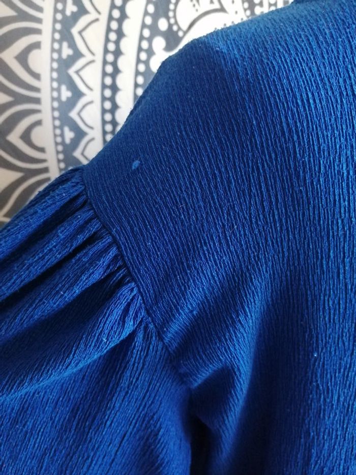 Robe bleue roi manches longues épaules froncés et détails aux poignets / reserved / (S) - photo numéro 8