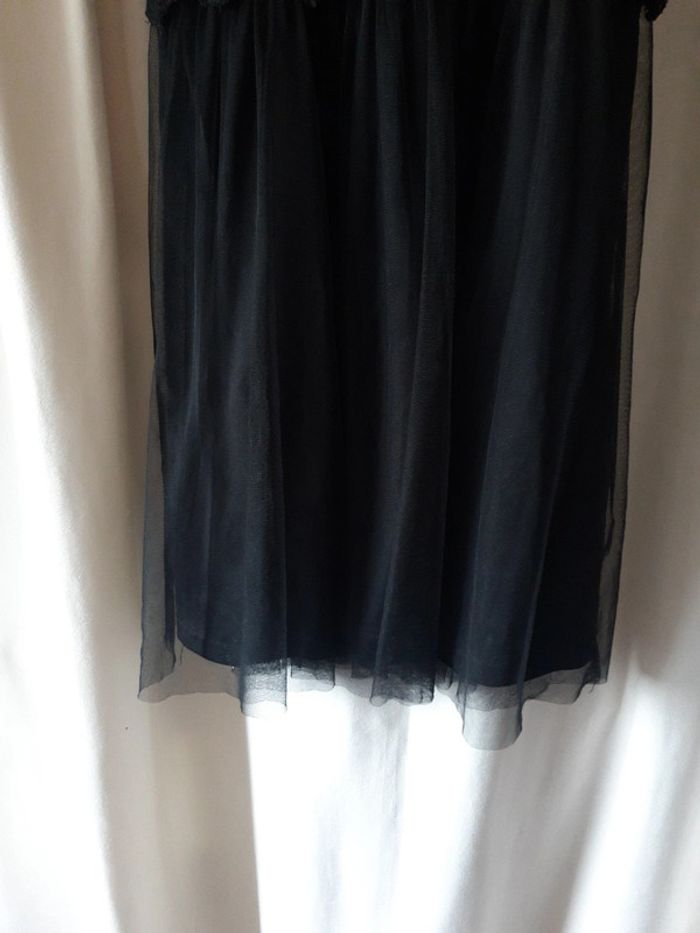 Robe de soirée noire en dentelle et voile - photo numéro 3