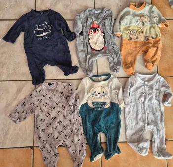 Lot n°3 vêtements bébé garçon 1 mois