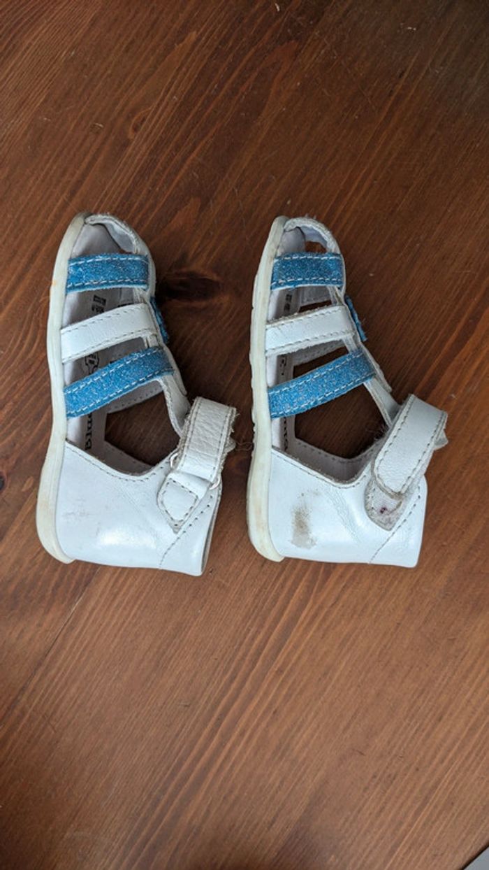 Sandale blanche et bleu paillettes bébé - photo numéro 3