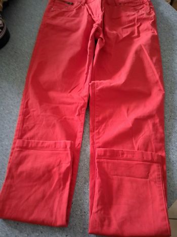 Pantalon " lafayette" rouge  " T- 36"