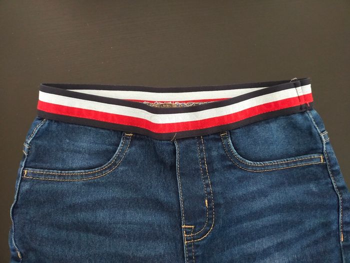 Jean slim Tommy Hilfiger taille 8-10 ans - photo numéro 2