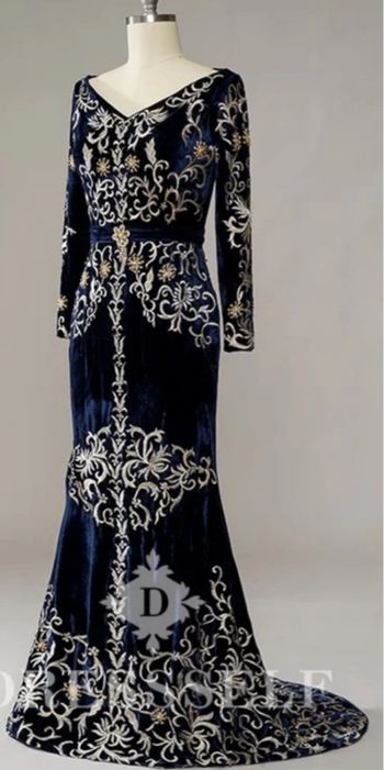 Robe sirène en velours, broderie orientales bleu marine