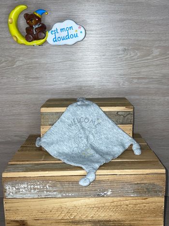 DY381 doudou plat dumbo éléphant 🐘 Disney