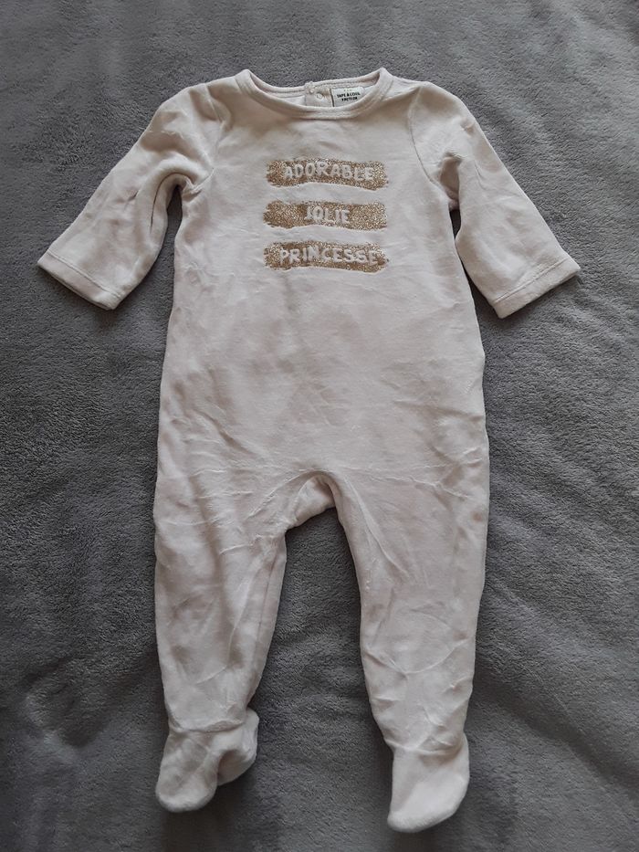 Beau pyjama toucher doux fille 9 mois