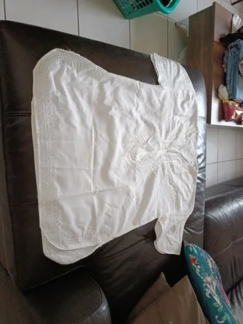 Blouse blanche brodée 36 38
