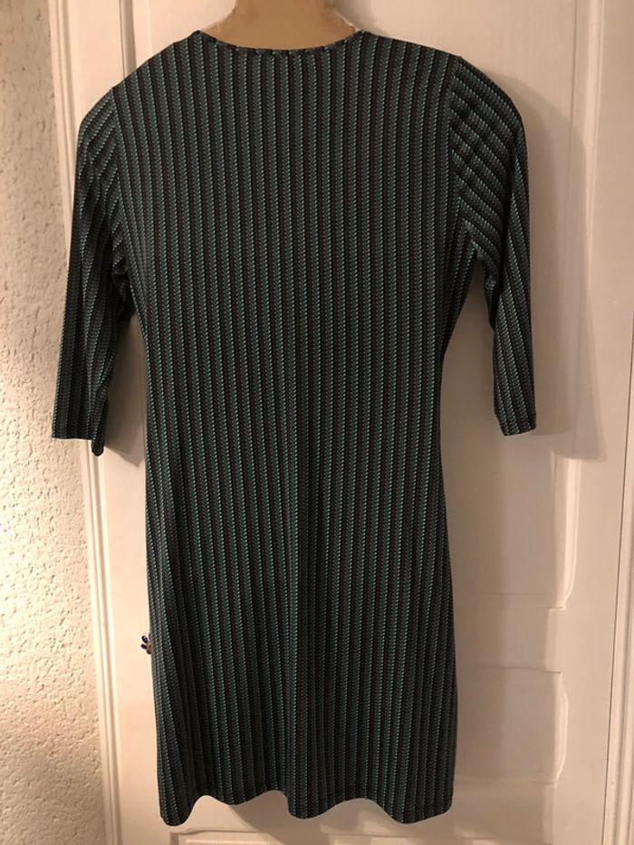 AN14: Robe cache-cœur imprimée avec zip coté T 44/46 Portée 1 fois - photo numéro 2